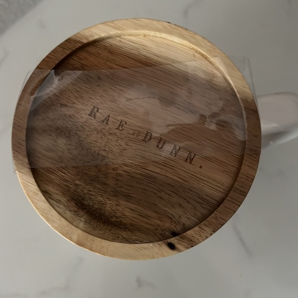 NWT Rae Dunn 🎃 Harvest  Mug w Wooden Lid/Coaster - Picture 2 of 3